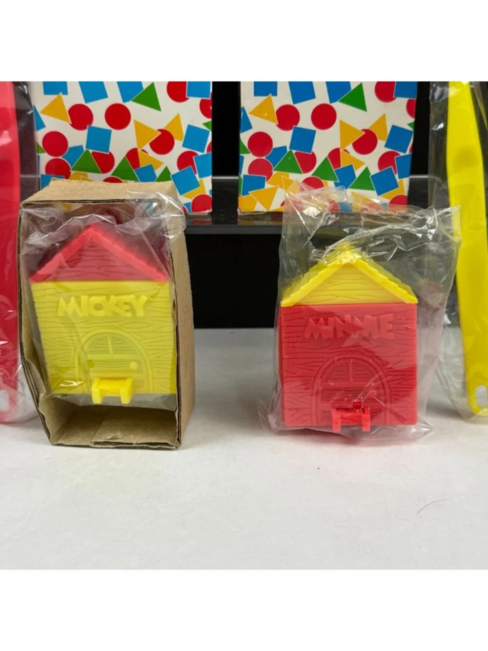 Vintage Avon Kids Mickey's and Minnie's House Toothbrush Holder